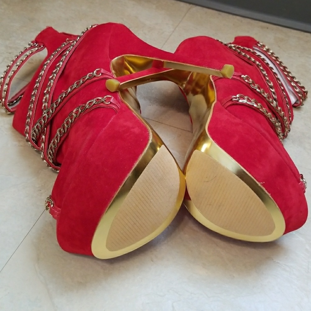 Shoes - Picture 4 of 6